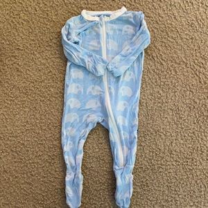 3-6 M elephant kickee pants onsie